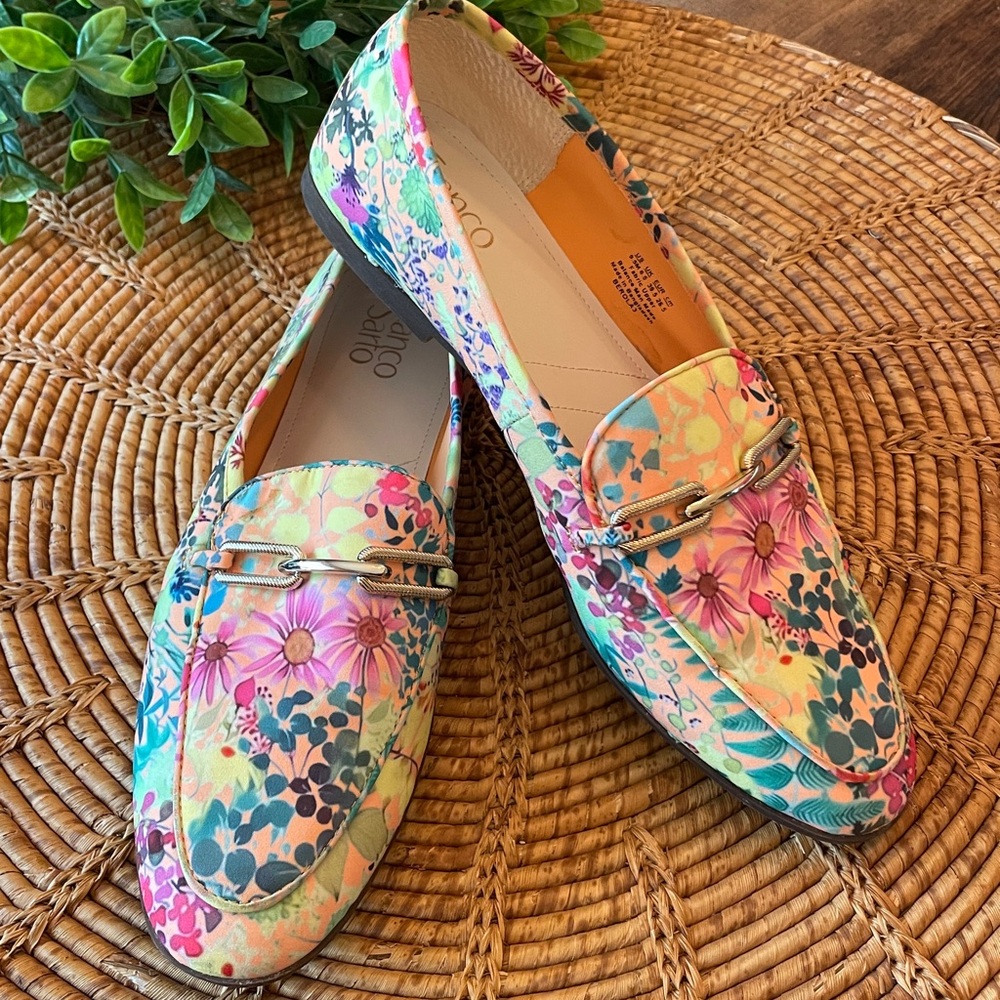 Franco Sarto Floral Loafers with Gold Metal Chain Accent - Picture 16 of 16